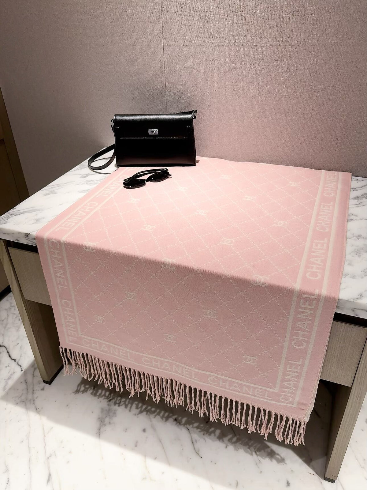 ✨ 2026 New Diamond Jacquard Cashmere Scarf – Soft, Elegant & Luxurious
