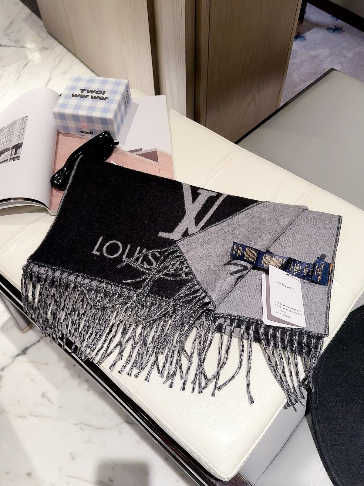 2026 New Oversized Jacquard Cashmere Scarf