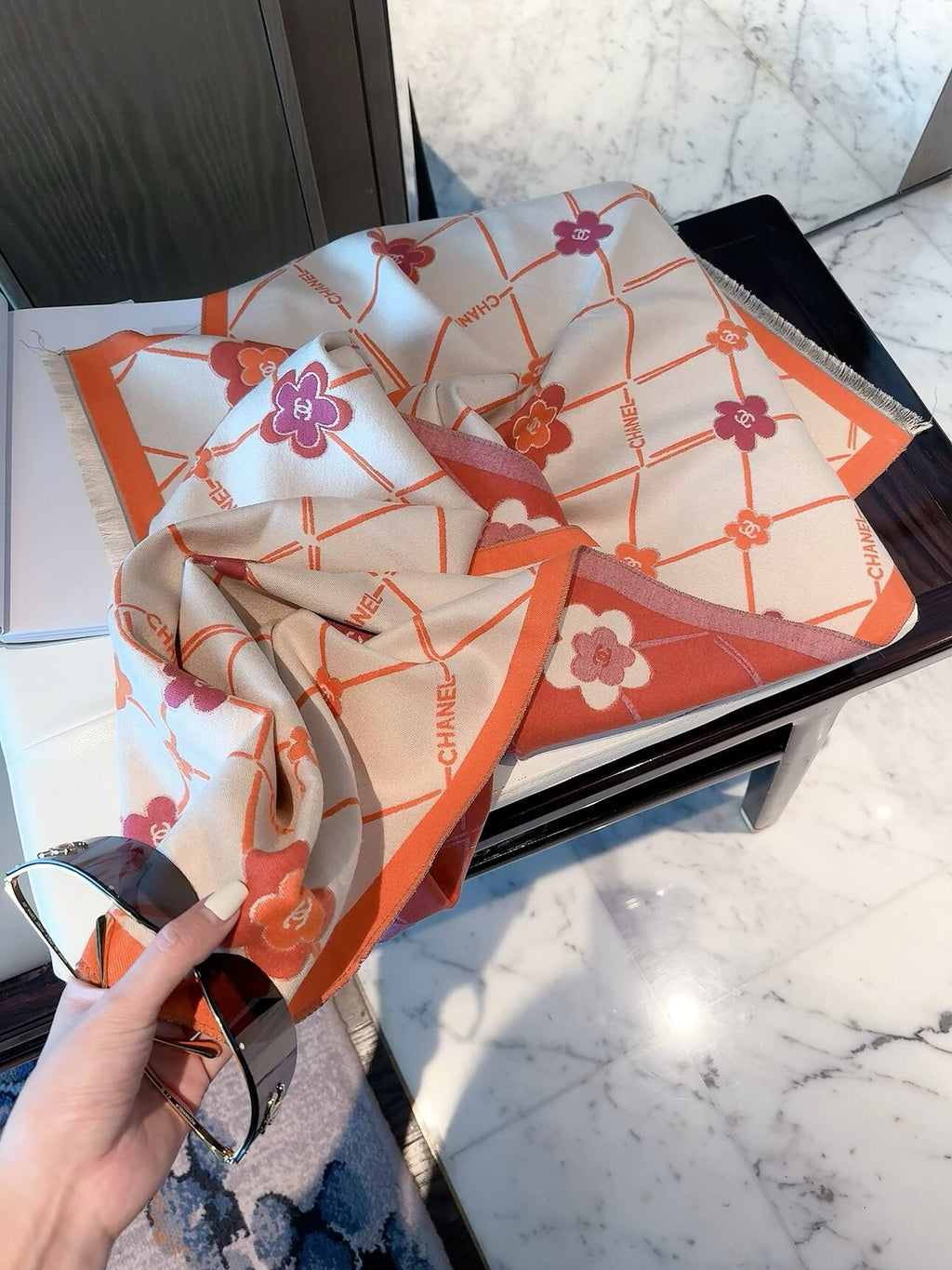 2026 New Diamond Camellia Cashmere Scarf – Elegant Floral Jacquard, Soft French-Inspired Style
