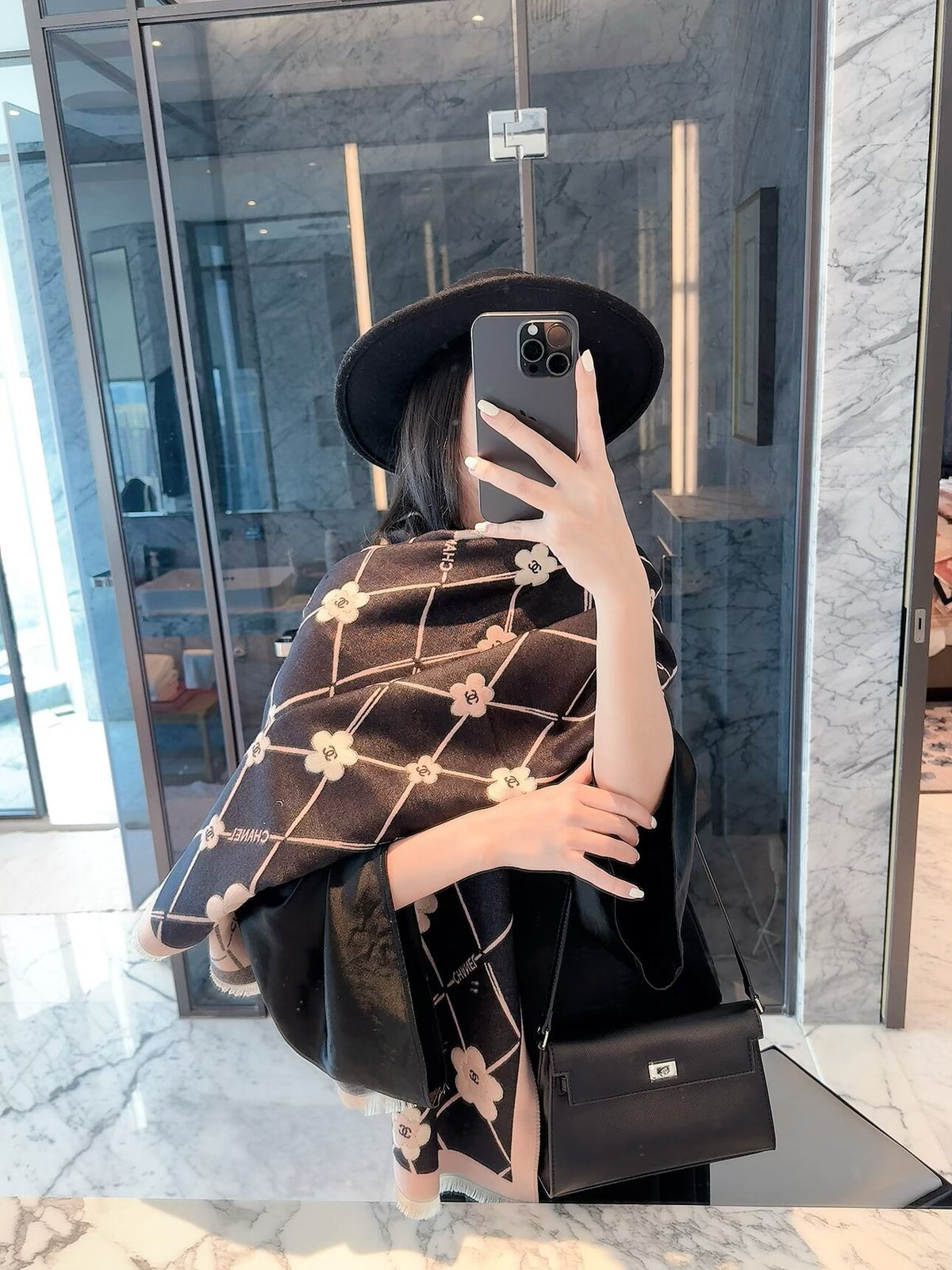 2026 New Diamond Camellia Cashmere Scarf – Elegant Floral Jacquard, Soft French-Inspired Style