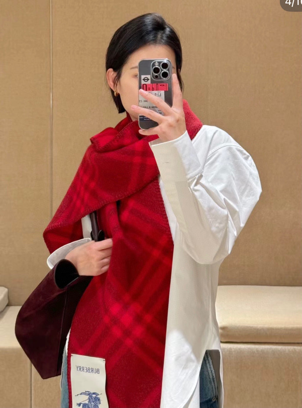 ✨ In Stock | 2025 New Year Hooded Checkered Wool Shawl – Elegant Blanket-Style Wrap