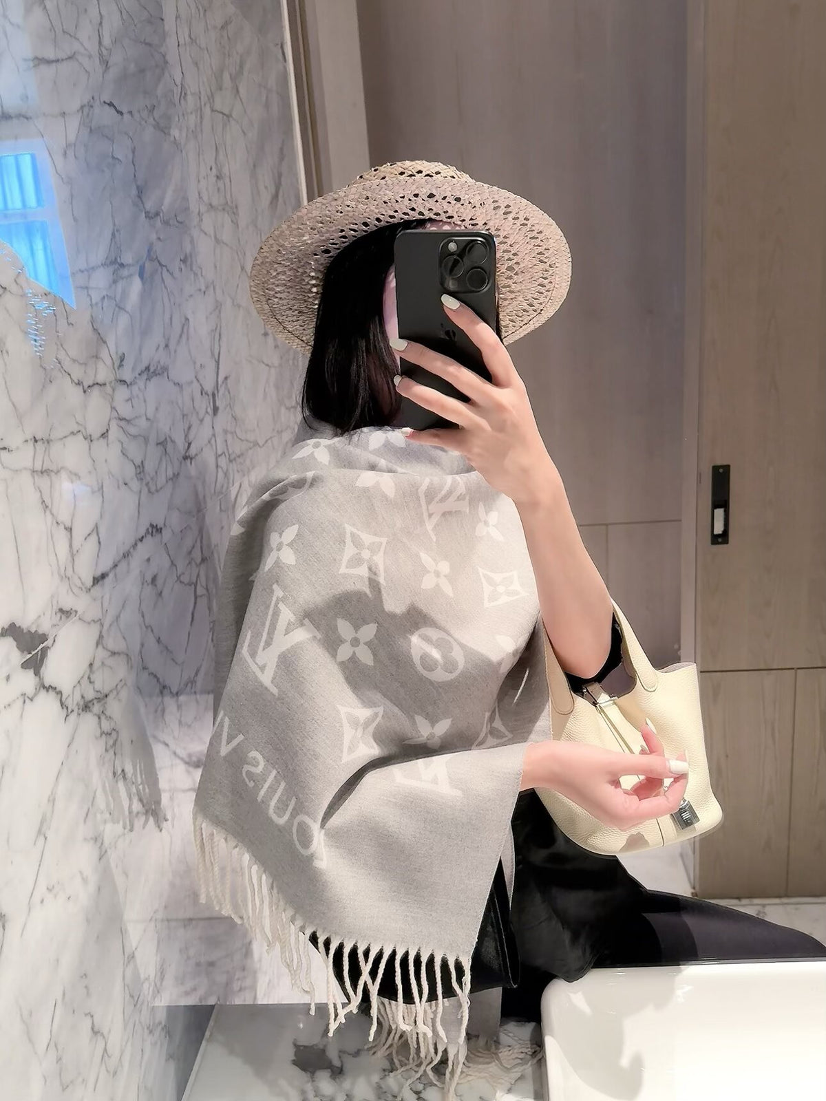 2026 New Classic Pattern Cashmere Scarf – Thickened Soft Cashmere, Elegant Fringe, Versatile Wrap