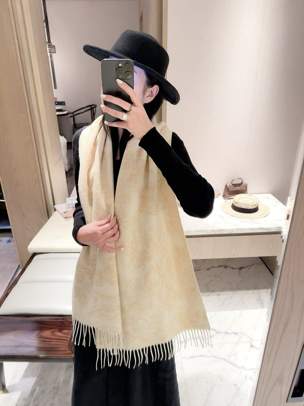 2026 Ink-Wash Jungle Wool Scarf – Artistic Animal Print, French-Inspired Elegance