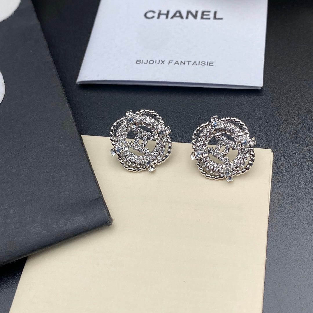 Temperament Full Diamond Earrings