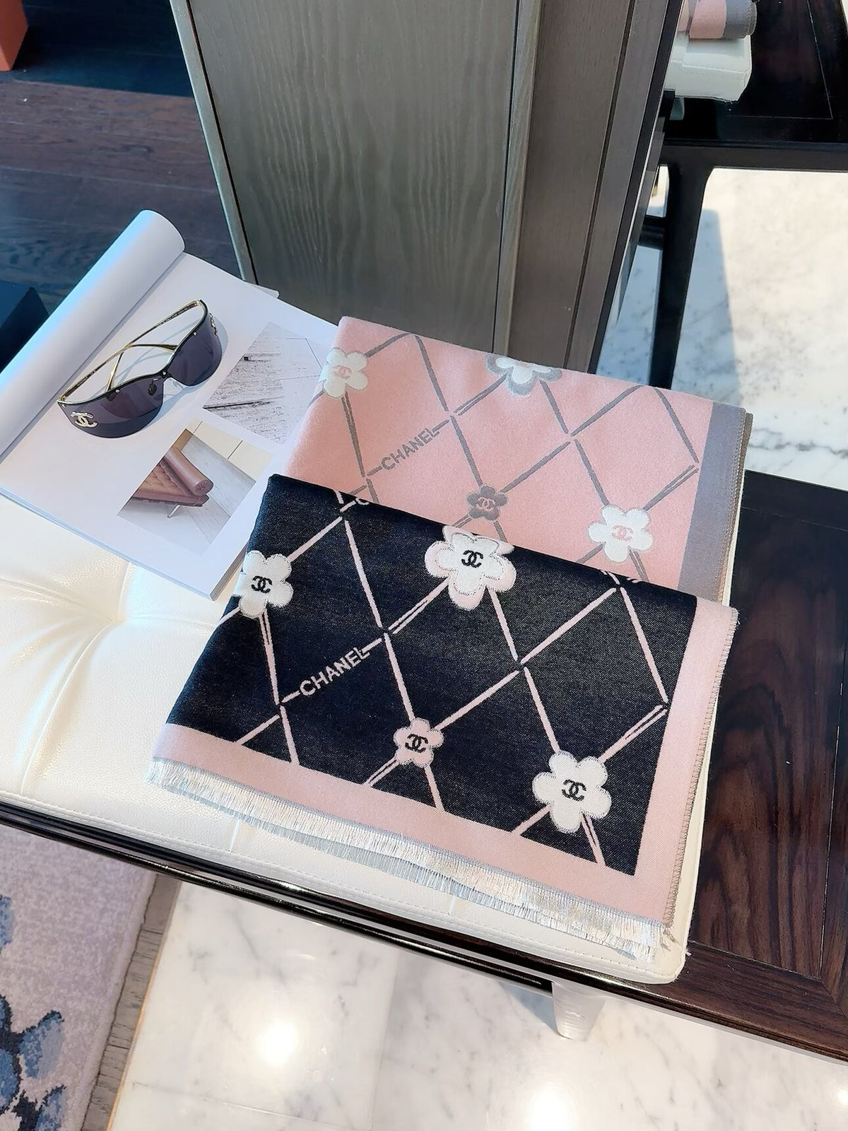 2026 New Diamond Camellia Cashmere Scarf – Elegant Floral Jacquard, Soft French-Inspired Style
