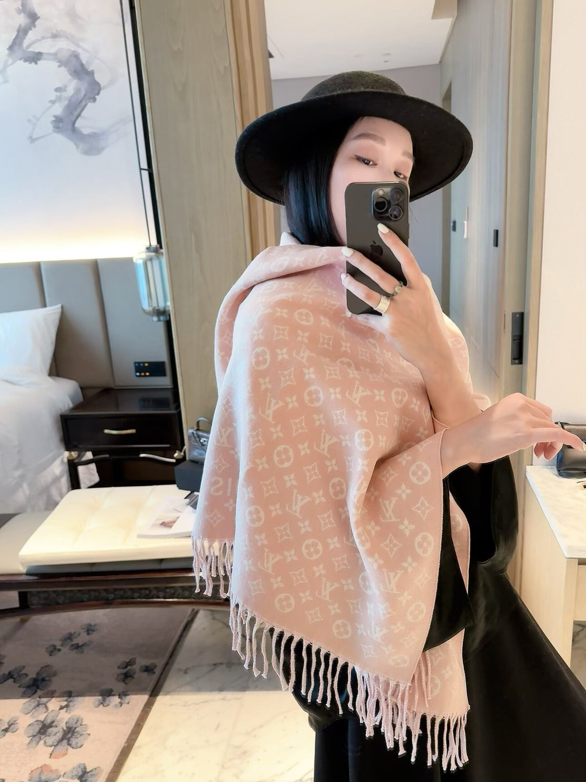✨ 2026 New Classic Heritage Jacquard Cashmere Scarf – Timeless Quiet Luxury