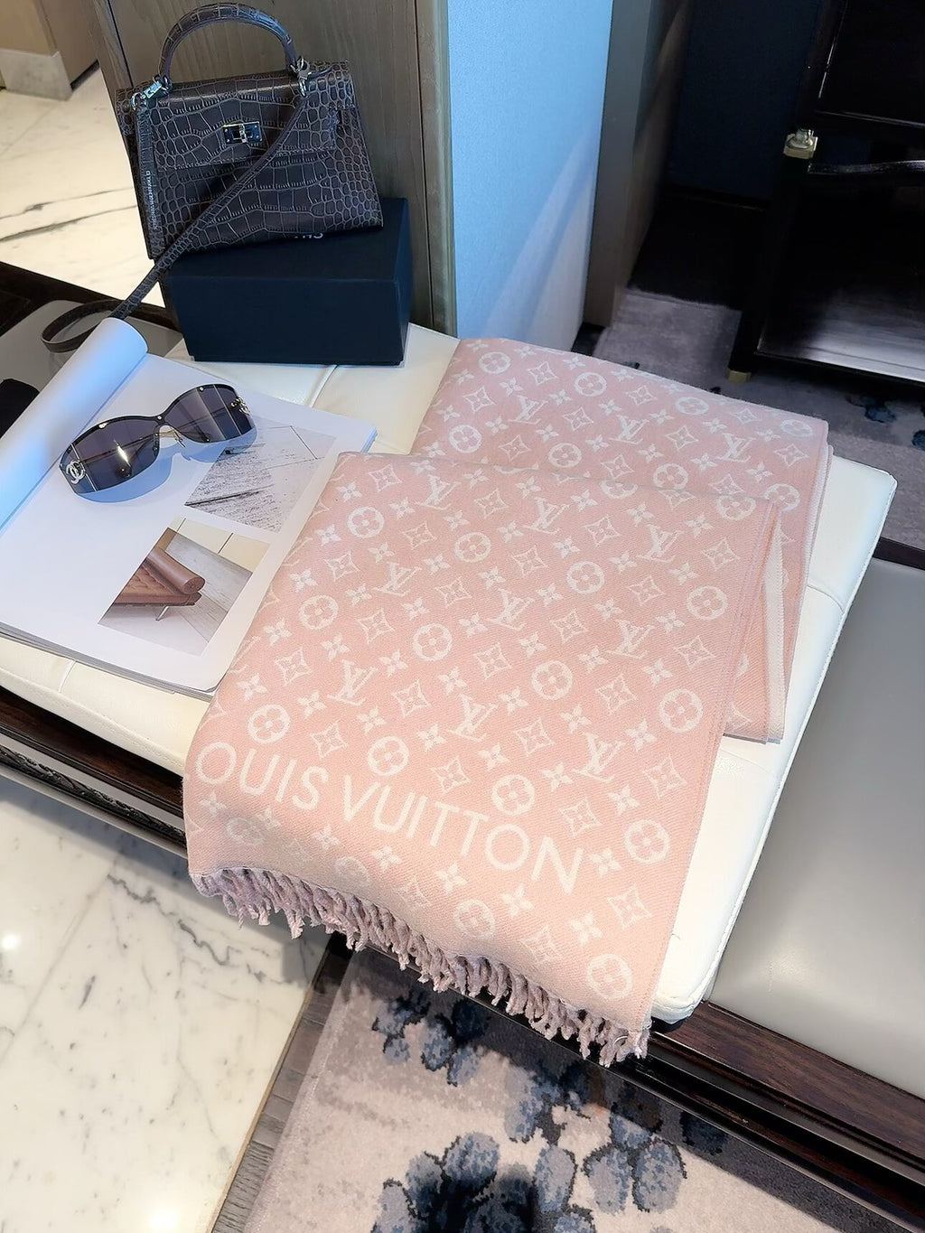 ✨ 2026 New Classic Heritage Jacquard Cashmere Scarf – Timeless Quiet Luxury