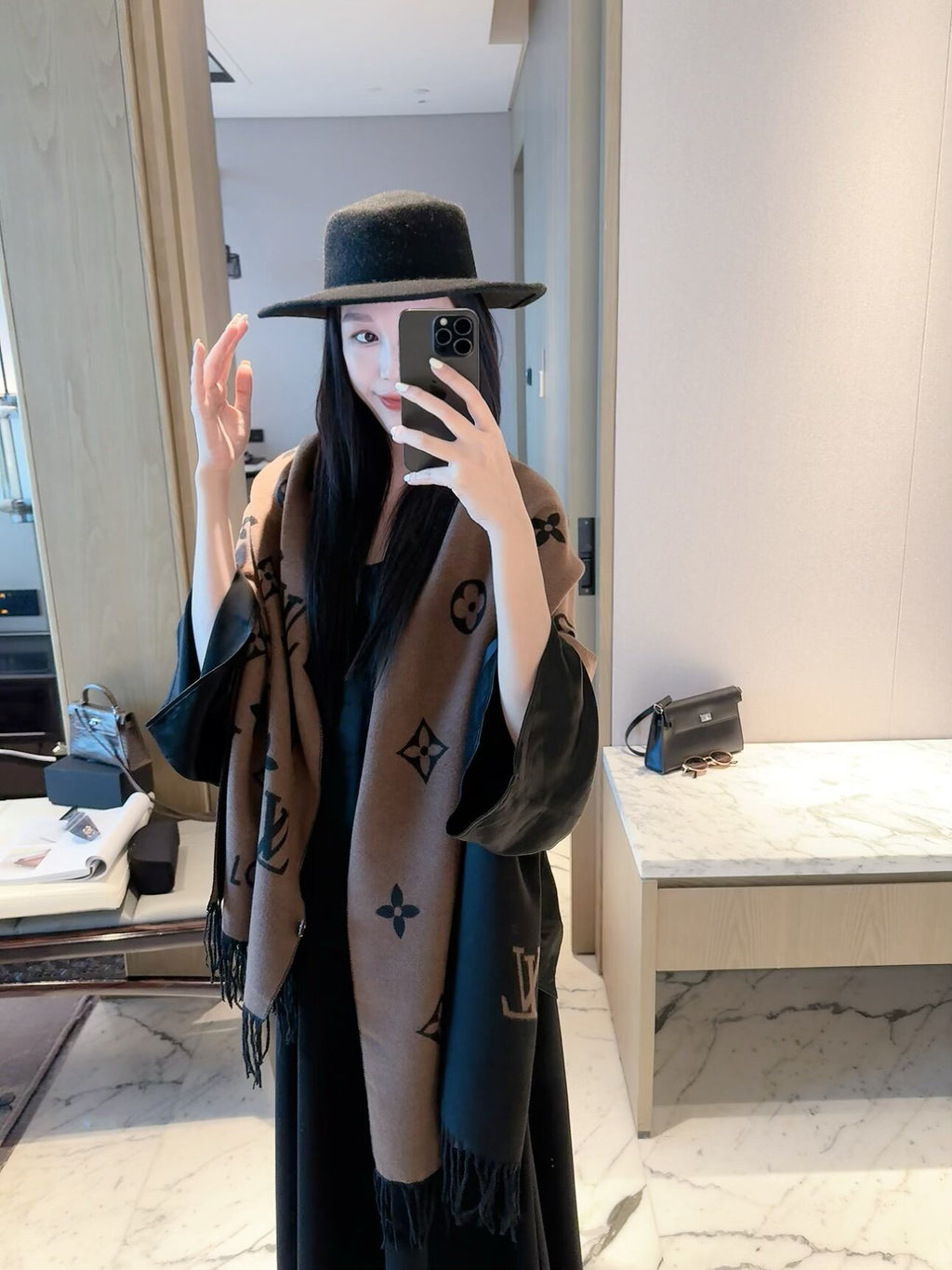 2026 New Classic Pattern Cashmere Scarf – Thickened Soft Cashmere, Elegant Fringe, Versatile Wrap
