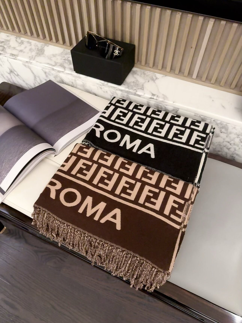 2026 New Geometric Jacquard Cashmere Scarf ✨｜Soft & Warm, Versatile Scarf & Wrap