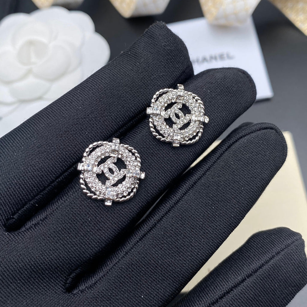 Temperament Full Diamond Earrings