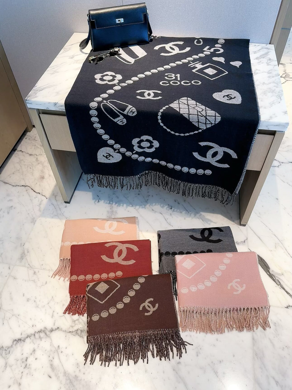 2026 New Double-Sided Cashmere Scarf – Playful Vintage Feminine Style