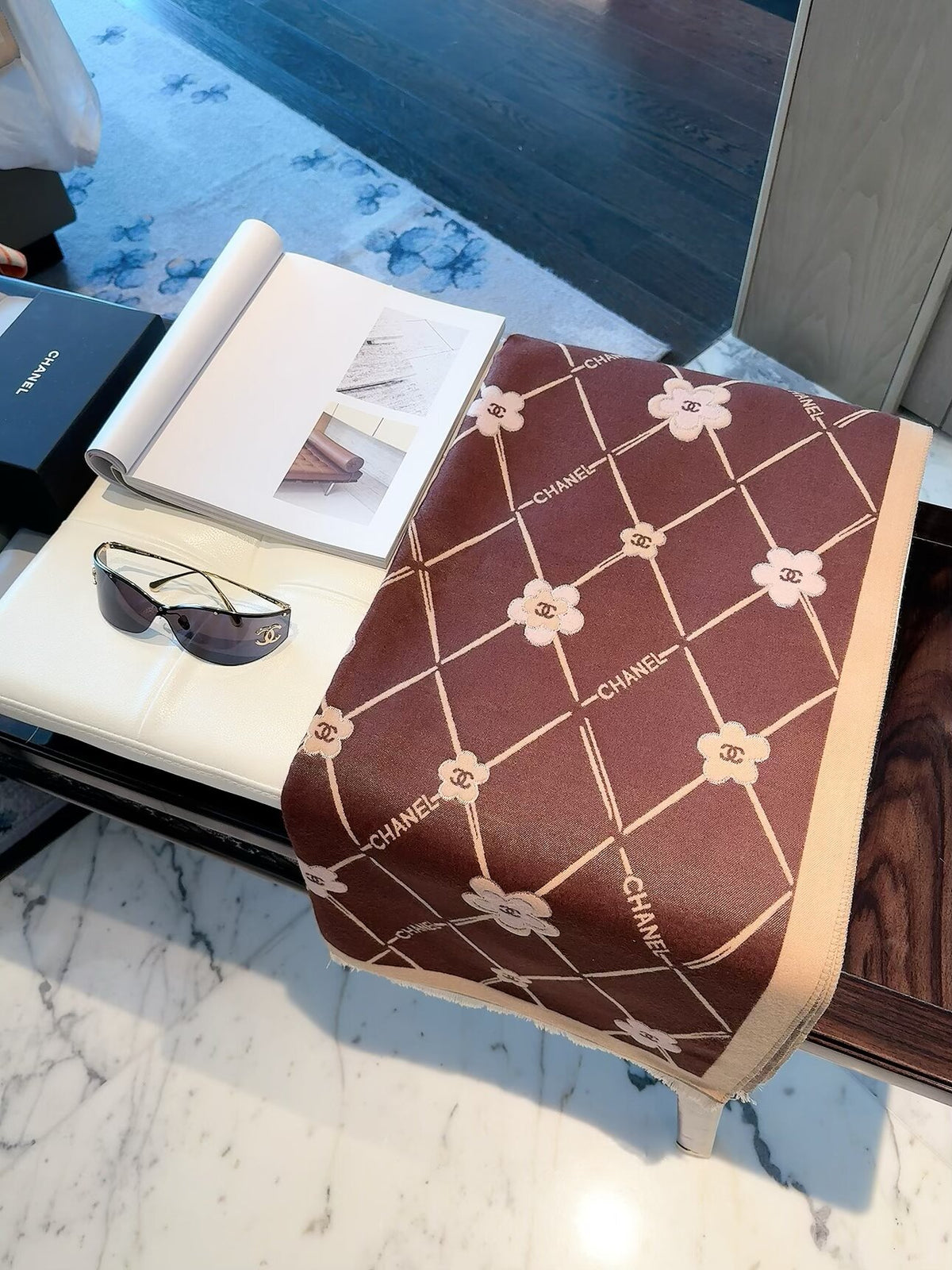 2026 New Diamond Camellia Cashmere Scarf – Elegant Floral Jacquard, Soft French-Inspired Style