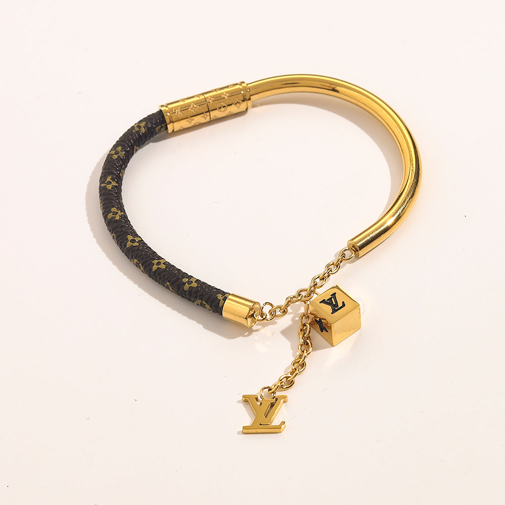 Classic Leather Patchwork Magnetic Bracelet