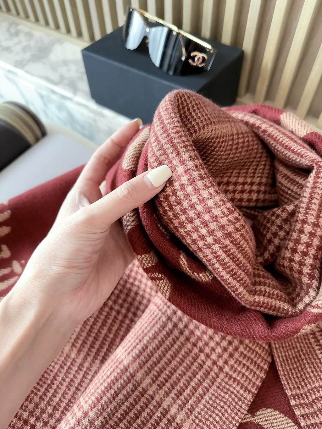 2026 New Double-Sided Cashmere Scarf – Playful Vintage Feminine Style