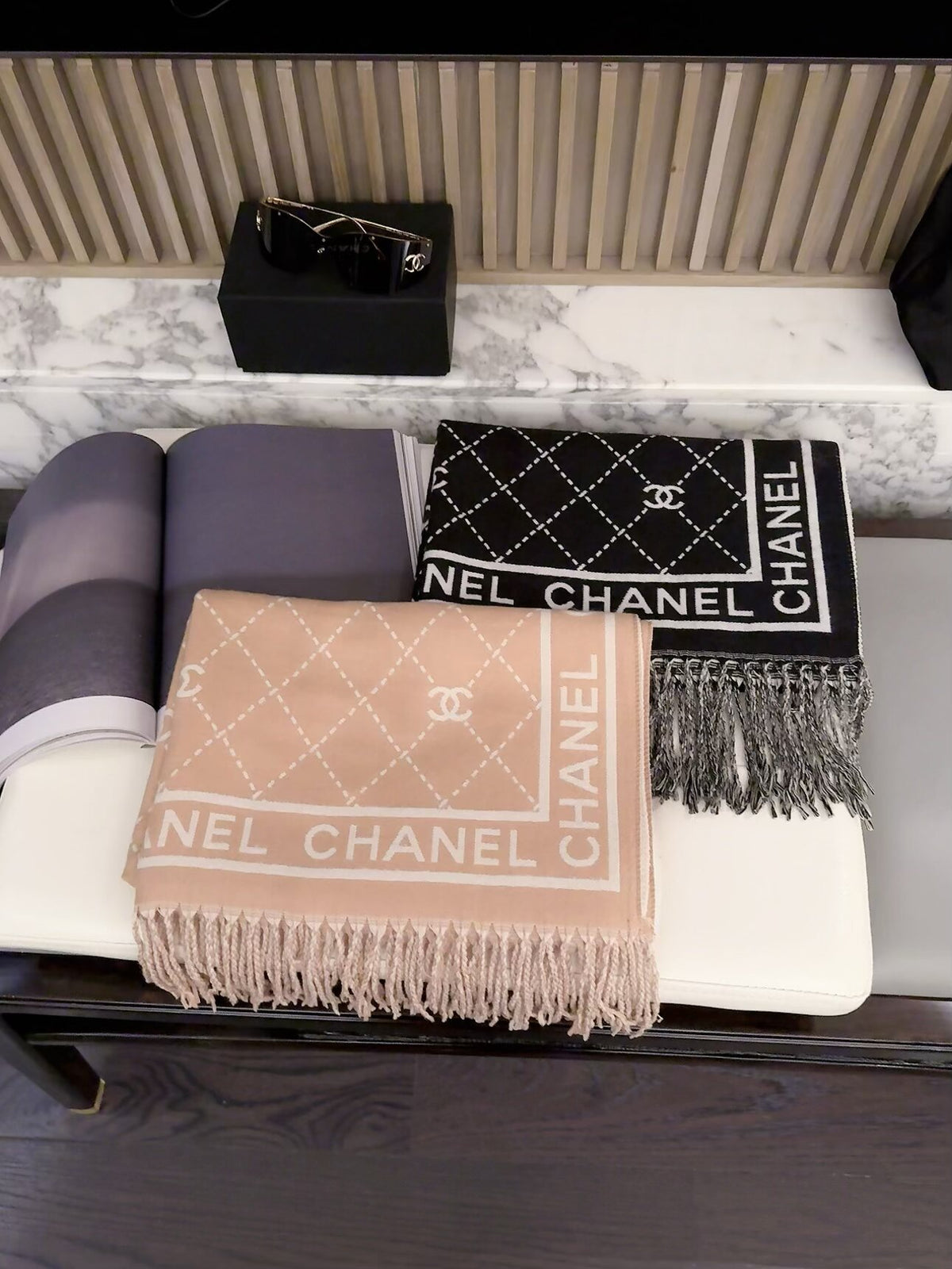 ✨ 2026 New Diamond Jacquard Cashmere Scarf – Soft, Elegant & Luxurious