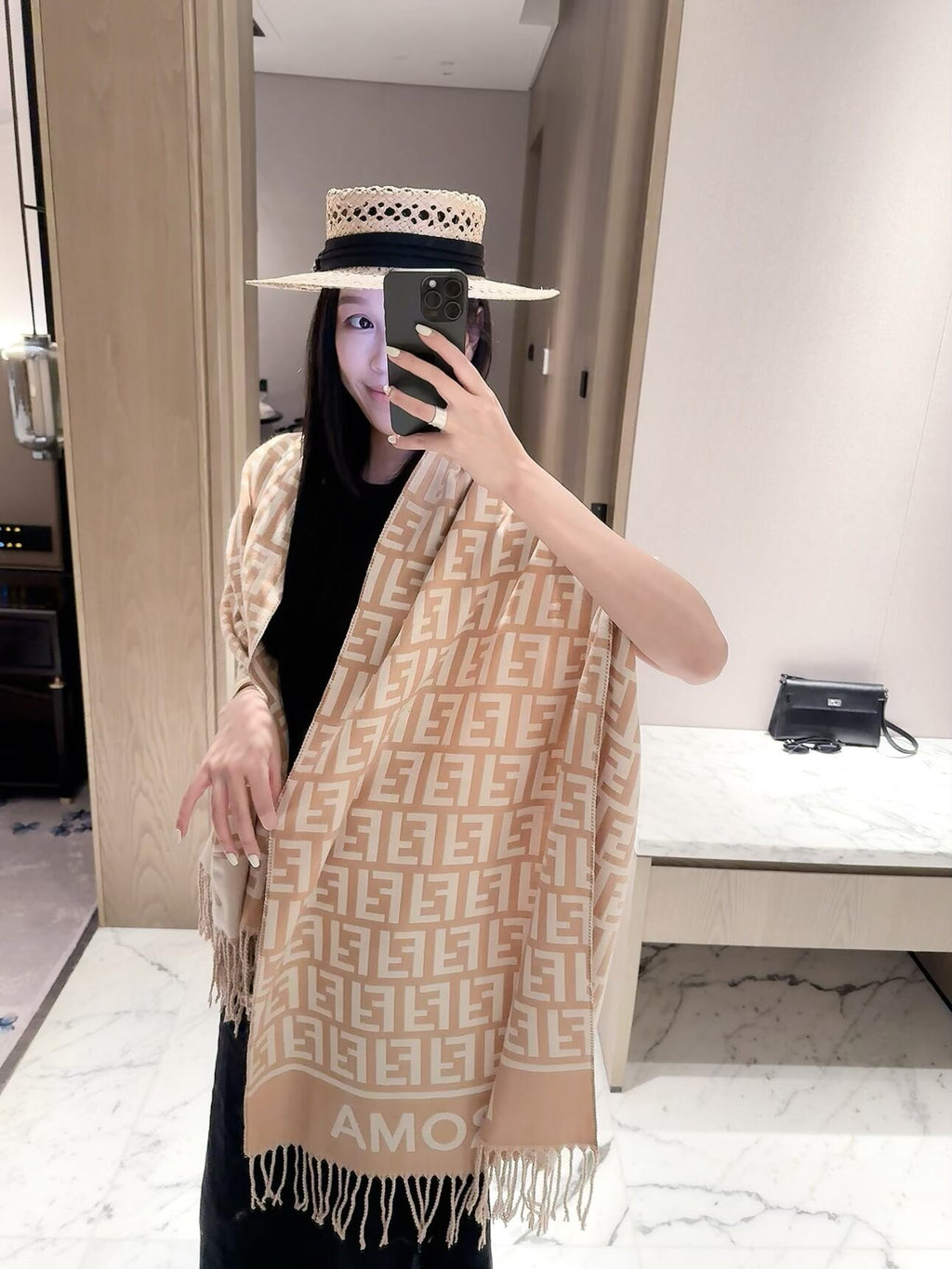 2026 New Geometric Jacquard Cashmere Scarf ✨｜Soft & Warm, Versatile Scarf & Wrap