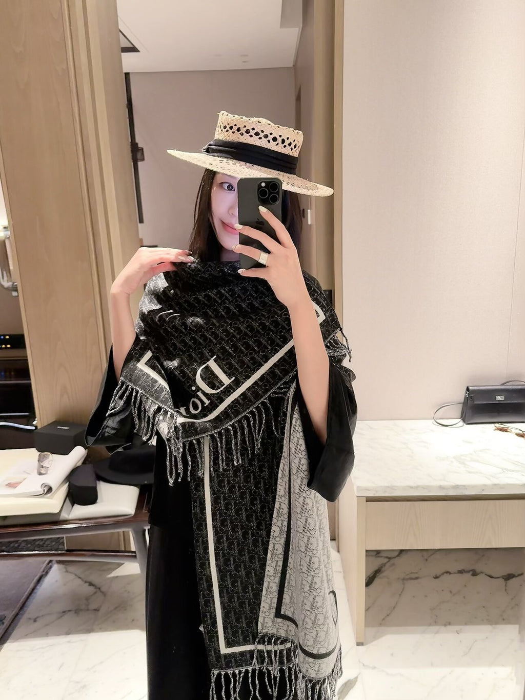 2026 New French-Inspired Jacquard Cashmere Scarf – Elegant Heritage Pattern, Soft Luxury Style