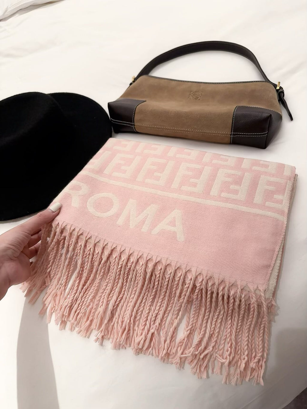 2026 New Geometric Jacquard Cashmere Scarf ✨｜Soft & Warm, Versatile Scarf & Wrap