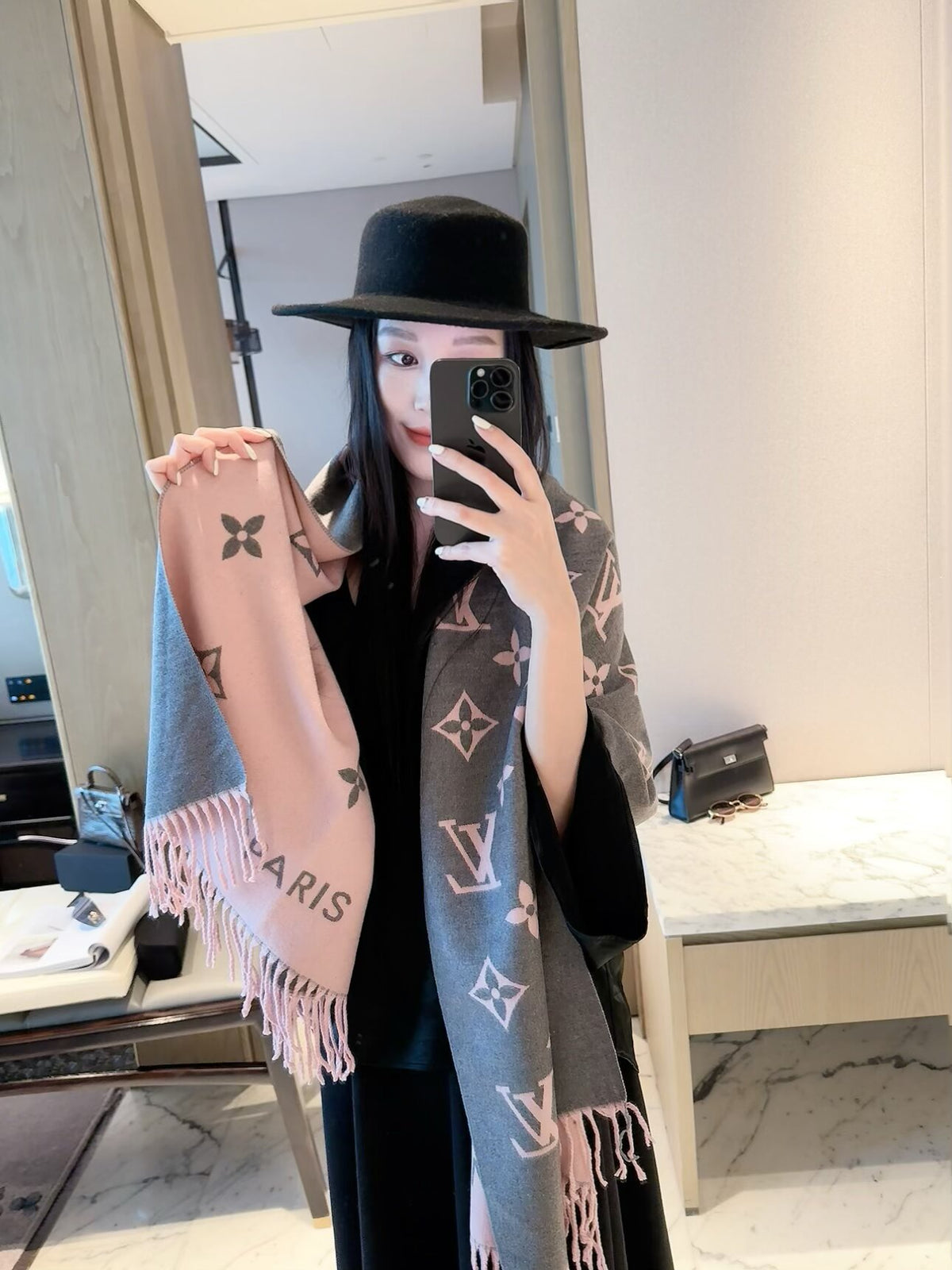 2026 New Classic Pattern Cashmere Scarf – Thickened Soft Cashmere, Elegant Fringe, Versatile Wrap