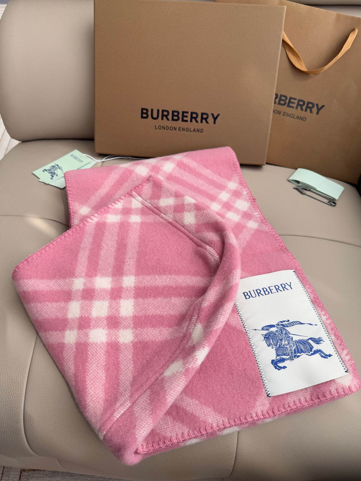 ✨ In Stock | 2025 New Year Hooded Checkered Wool Shawl – Elegant Blanket-Style Wrap