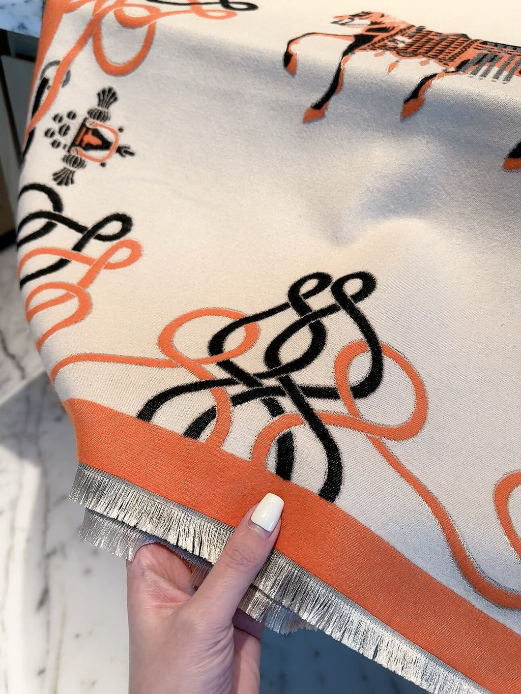 2026 New Vintage Equestrian Cashmere Scarf – Ornamental Horse Motif, Elegant Heritage Style
