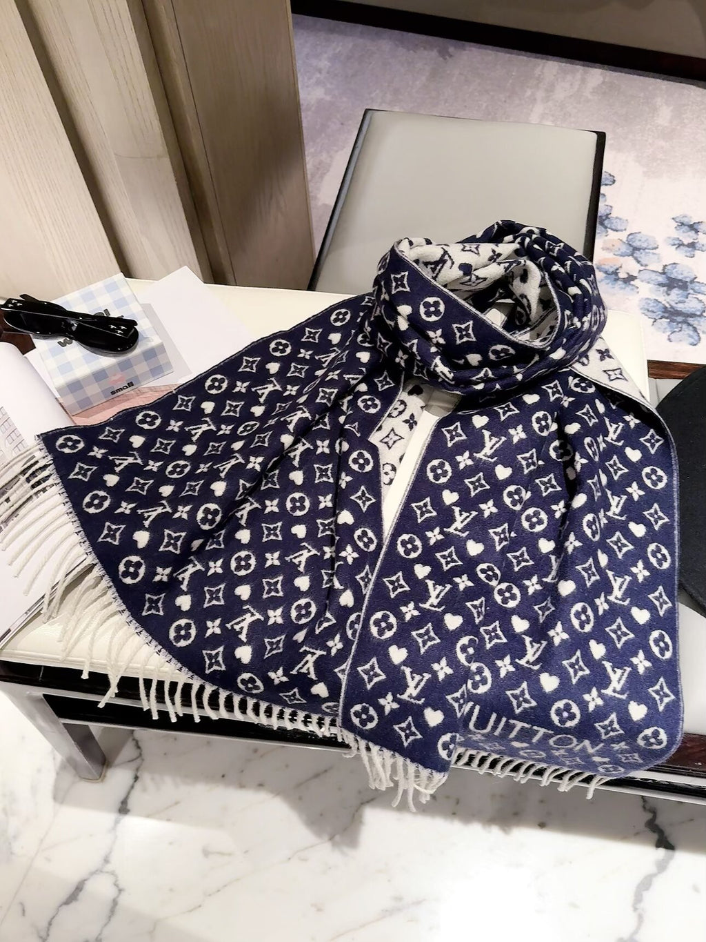 2026 New Heart Jacquard Cashmere Scarf – Sweet & Refined Winter Style