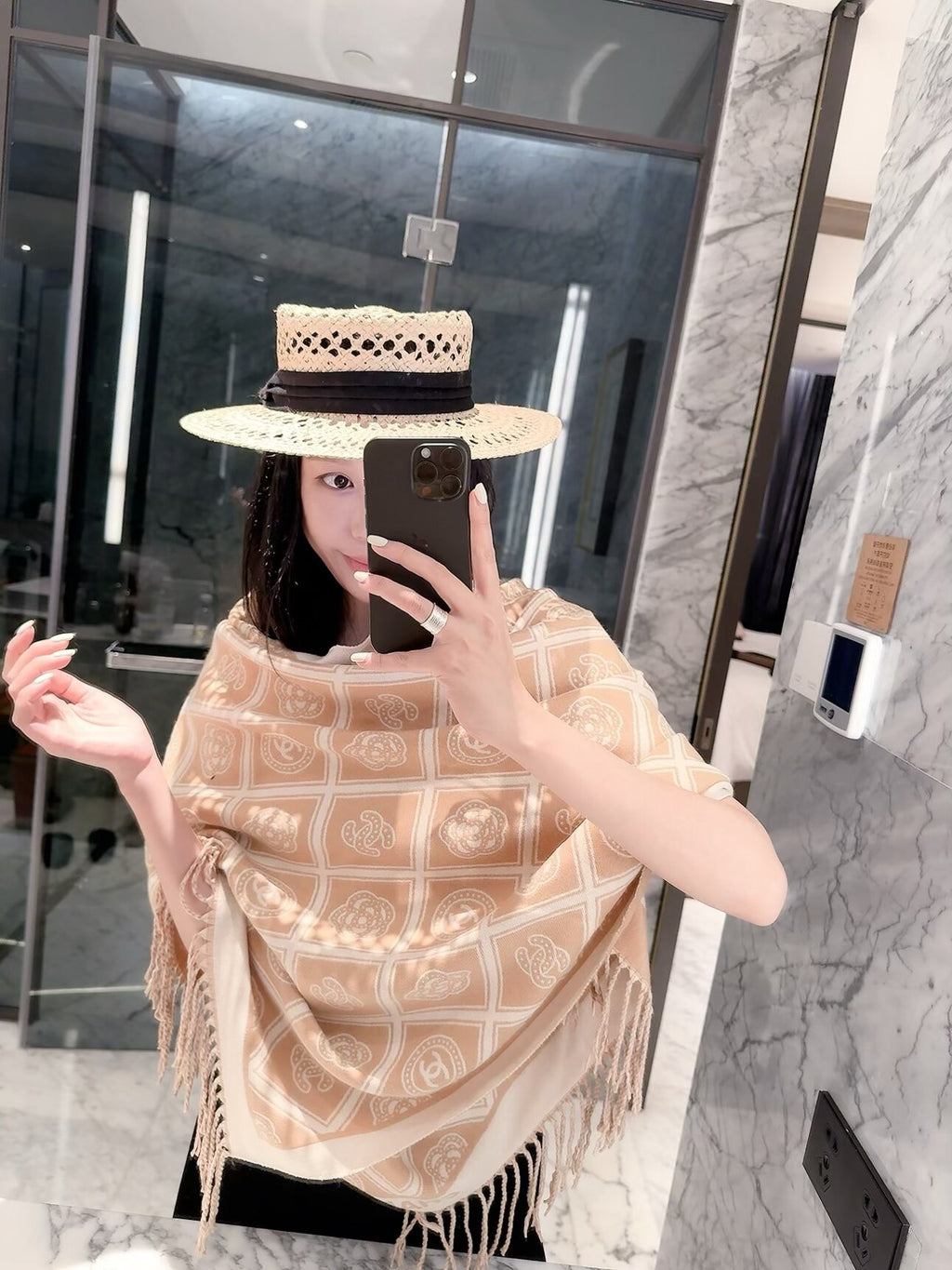 ✨ 2026 New Vintage Diamond Jacquard Cashmere Scarf – Refined Retro Elegance