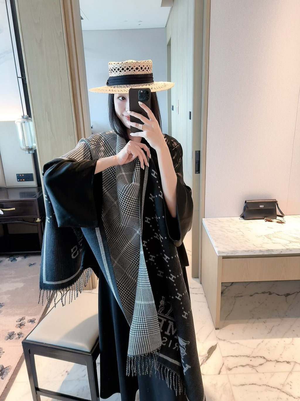 2026 New Double-Sided Carriage Cashmere Scarf Elegant Heritage Style