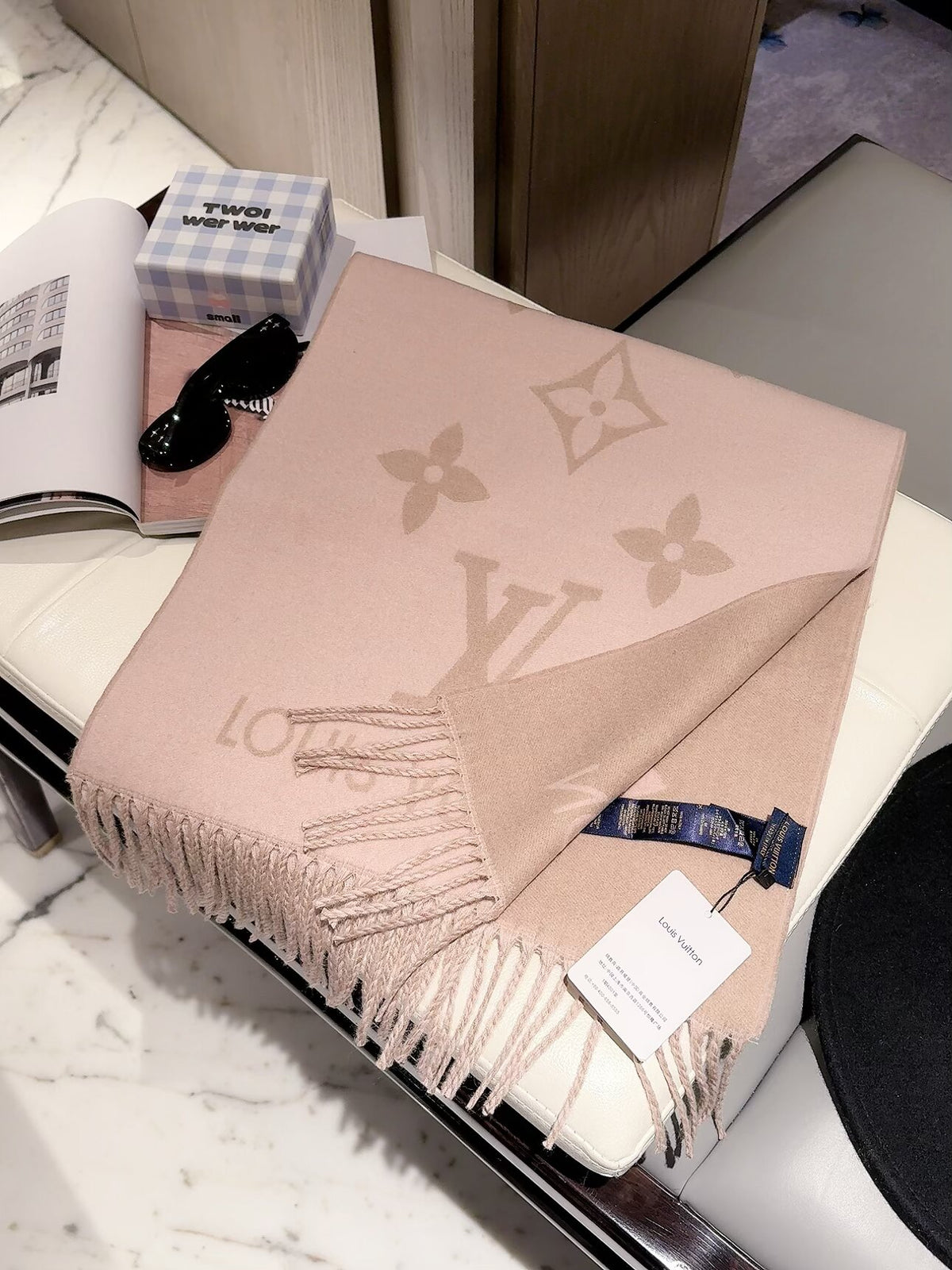 2026 New Oversized Jacquard Cashmere Scarf