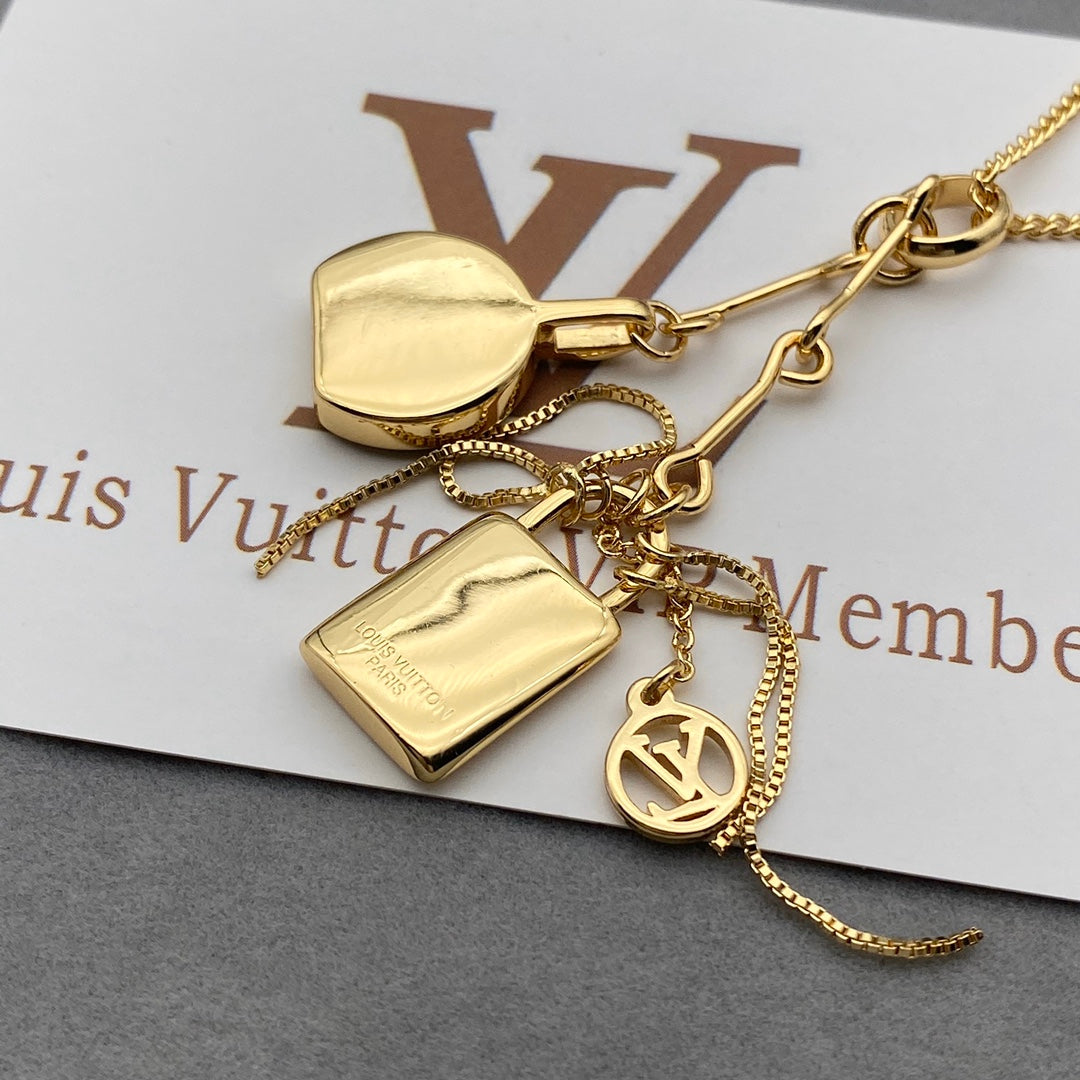 Travel Tote Lock Pendant Necklace