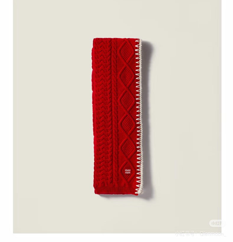 ✨ Unisex Cashmere Scarf – Warm, Cozy & Refined