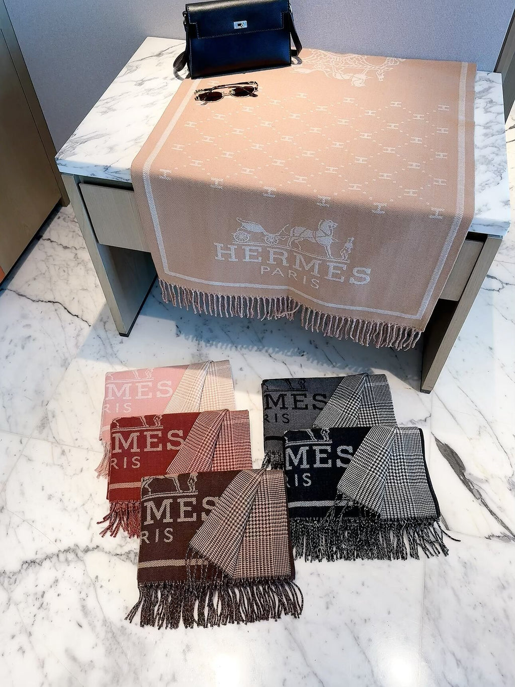2026 New Double-Sided Carriage Cashmere Scarf Elegant Heritage Style