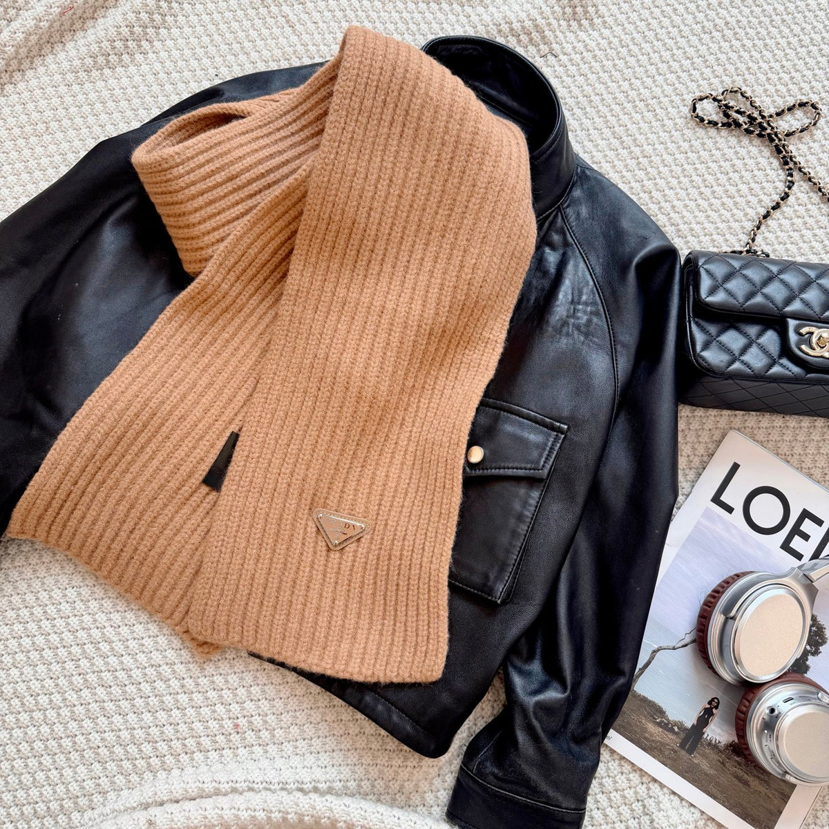 💰 New Classic Couple's Lambswool Scarf 📦 – Elegant & Minimalist