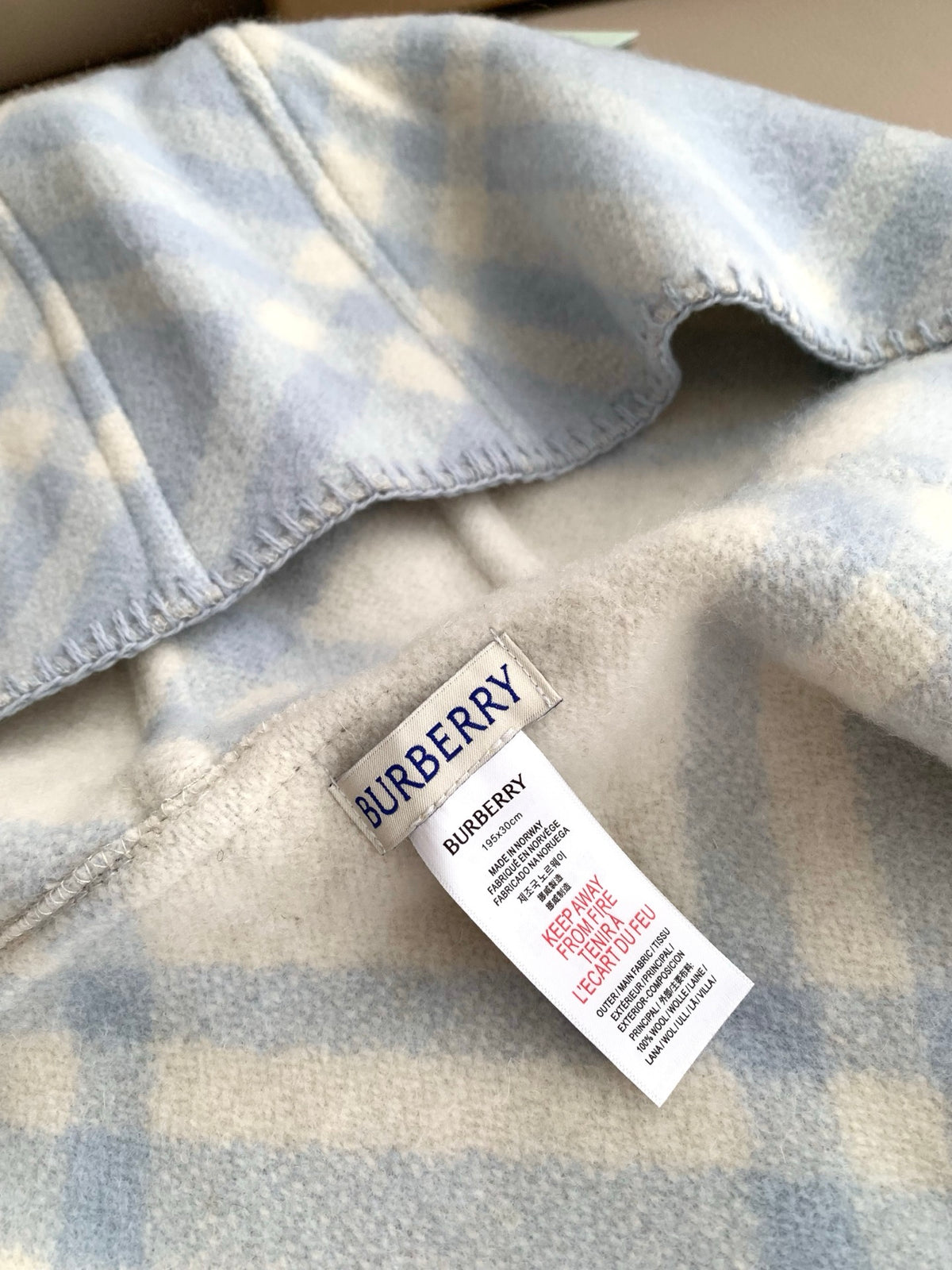 ✨ In Stock | 2025 New Year Hooded Checkered Wool Shawl – Elegant Blanket-Style Wrap
