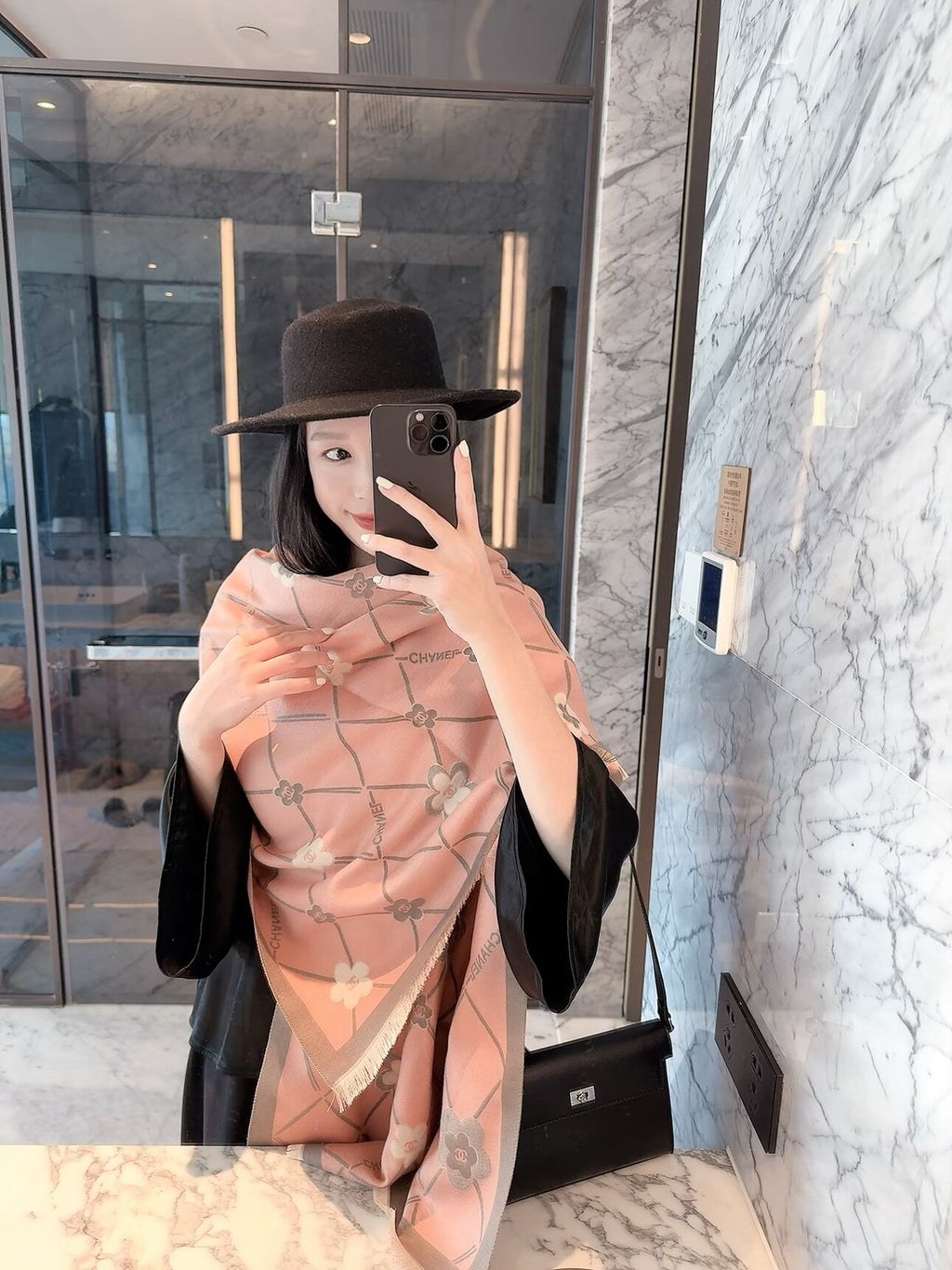 2026 New Diamond Camellia Cashmere Scarf – Elegant Floral Jacquard, Soft French-Inspired Style