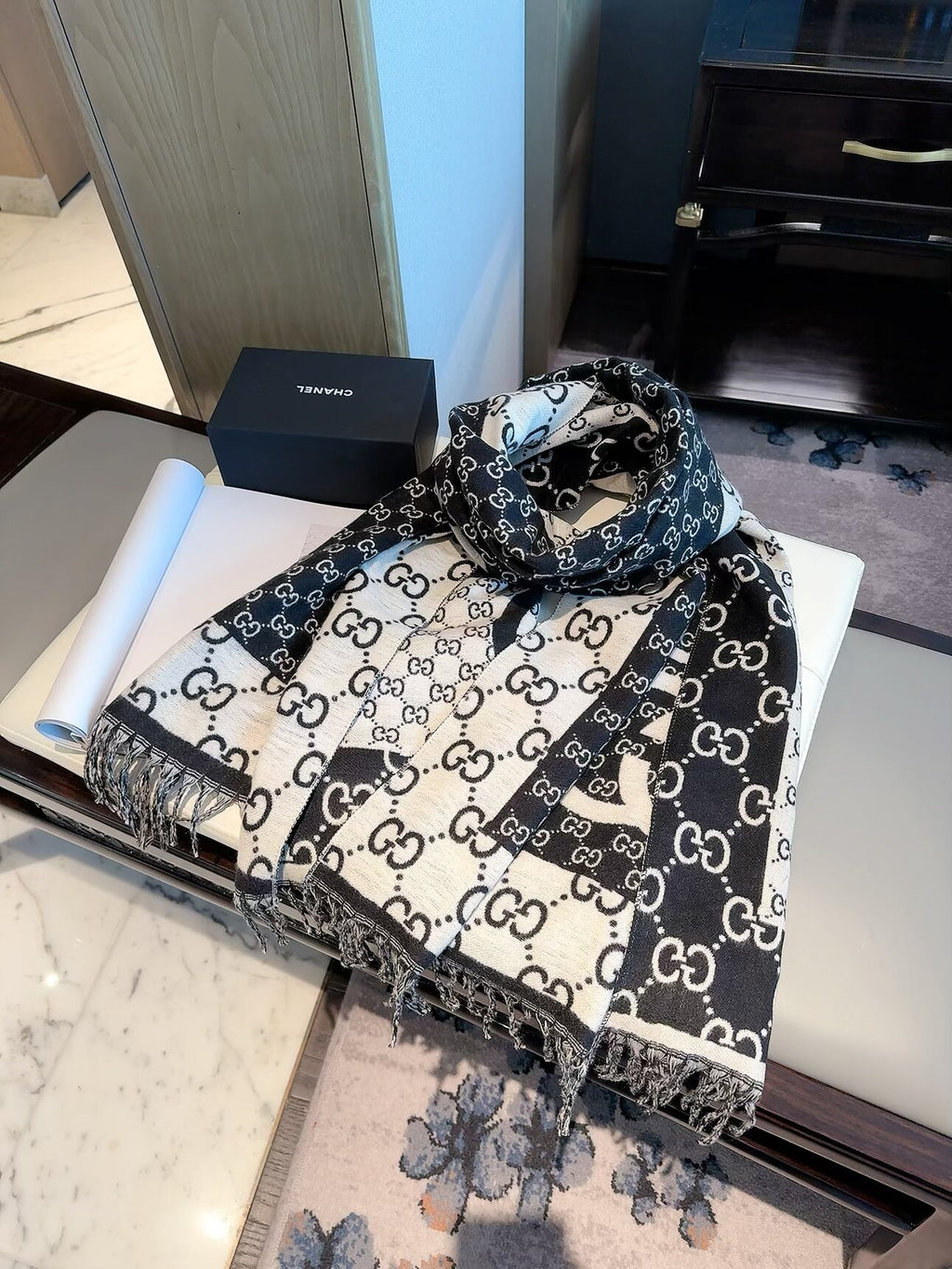✨ 2026 New Vintage Geometric Jacquard Cashmere Scarf – Refined Heritage Style