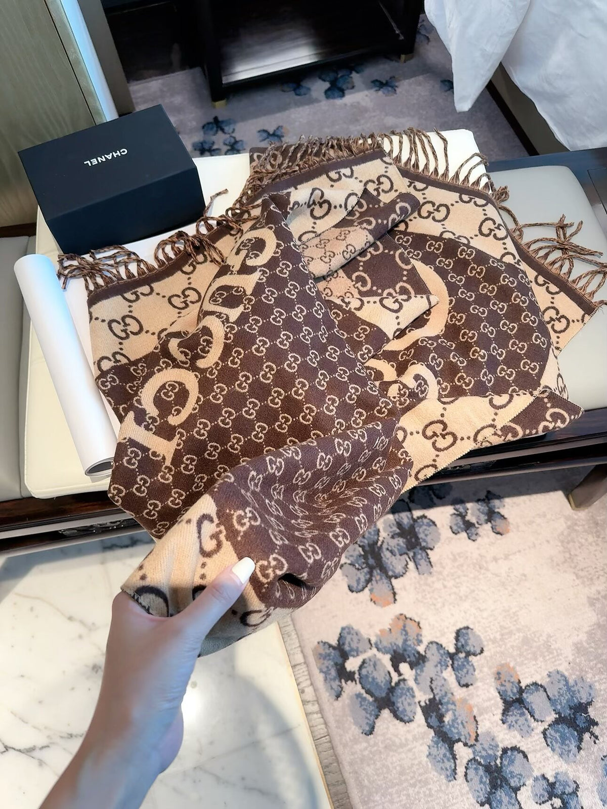 ✨ 2026 New Vintage Geometric Jacquard Cashmere Scarf – Refined Heritage Style