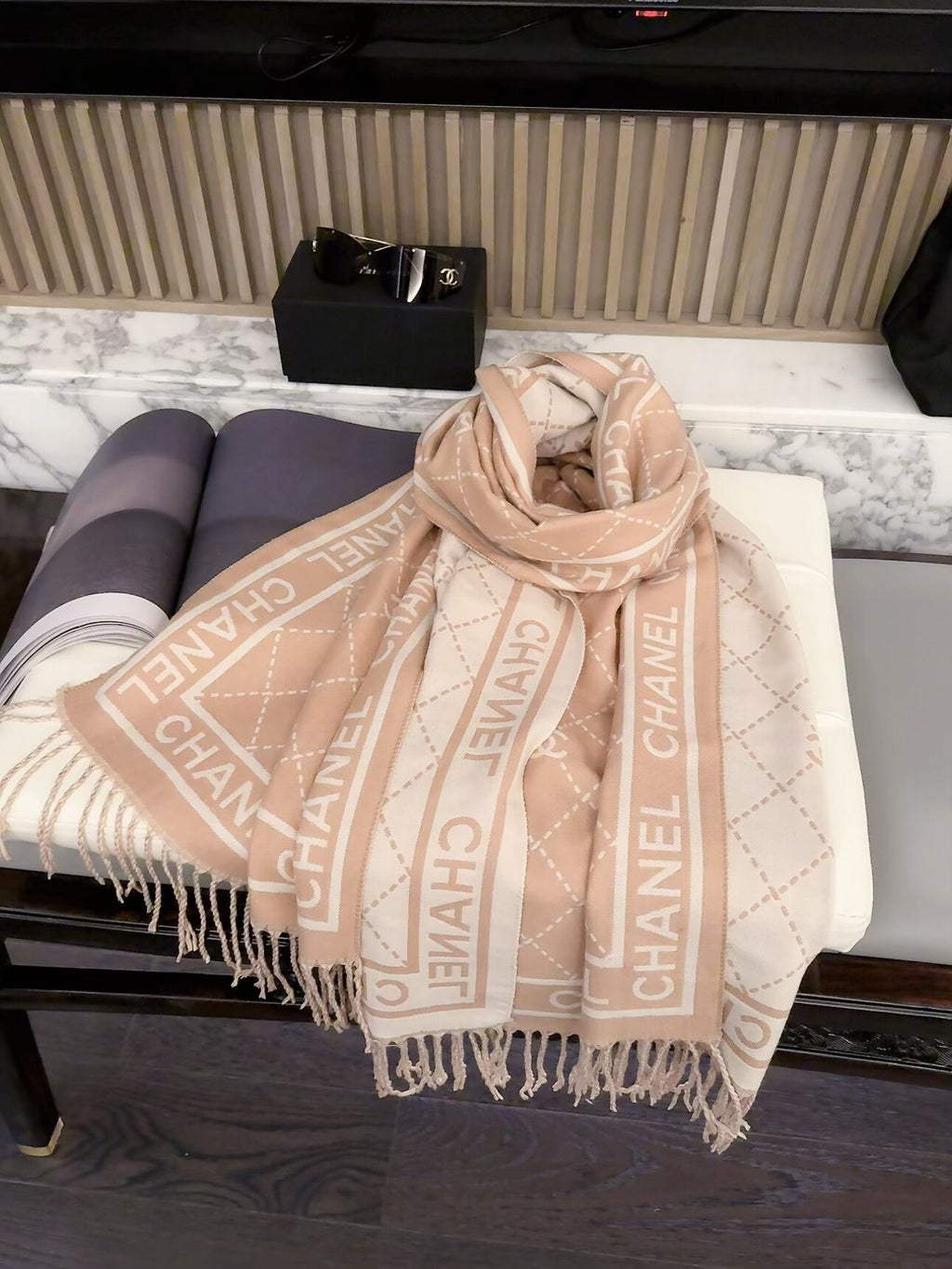 ✨ 2026 New Diamond Jacquard Cashmere Scarf – Soft, Elegant & Luxurious