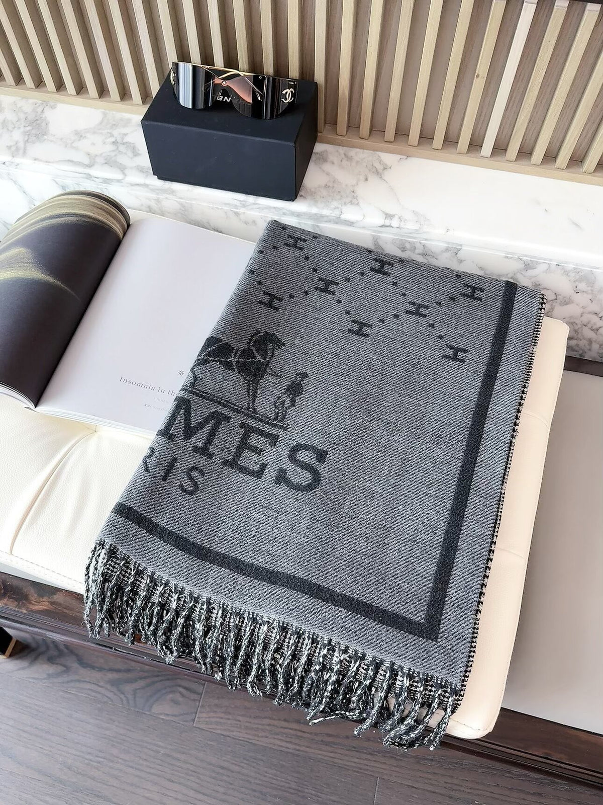 2026 New Double-Sided Carriage Cashmere Scarf Elegant Heritage Style