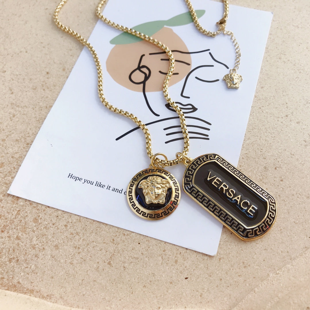 Beauty Avatar Square Card Necklace