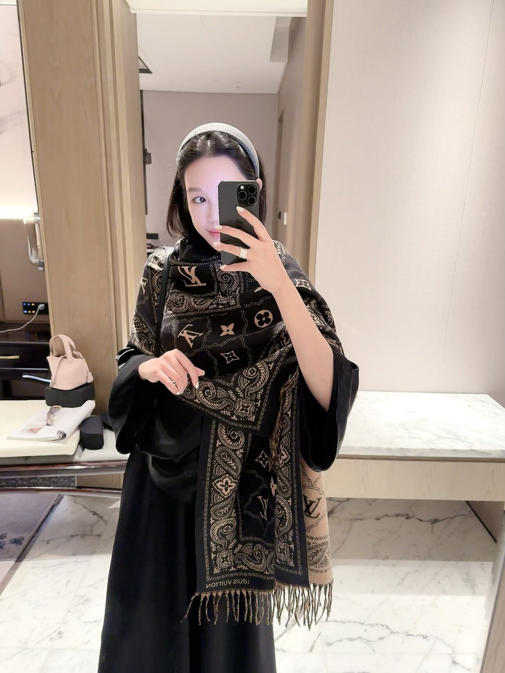 2026 New Vintage Paisley Cashmere Scarf – Ornamental Border, Exotic Heritage Style
