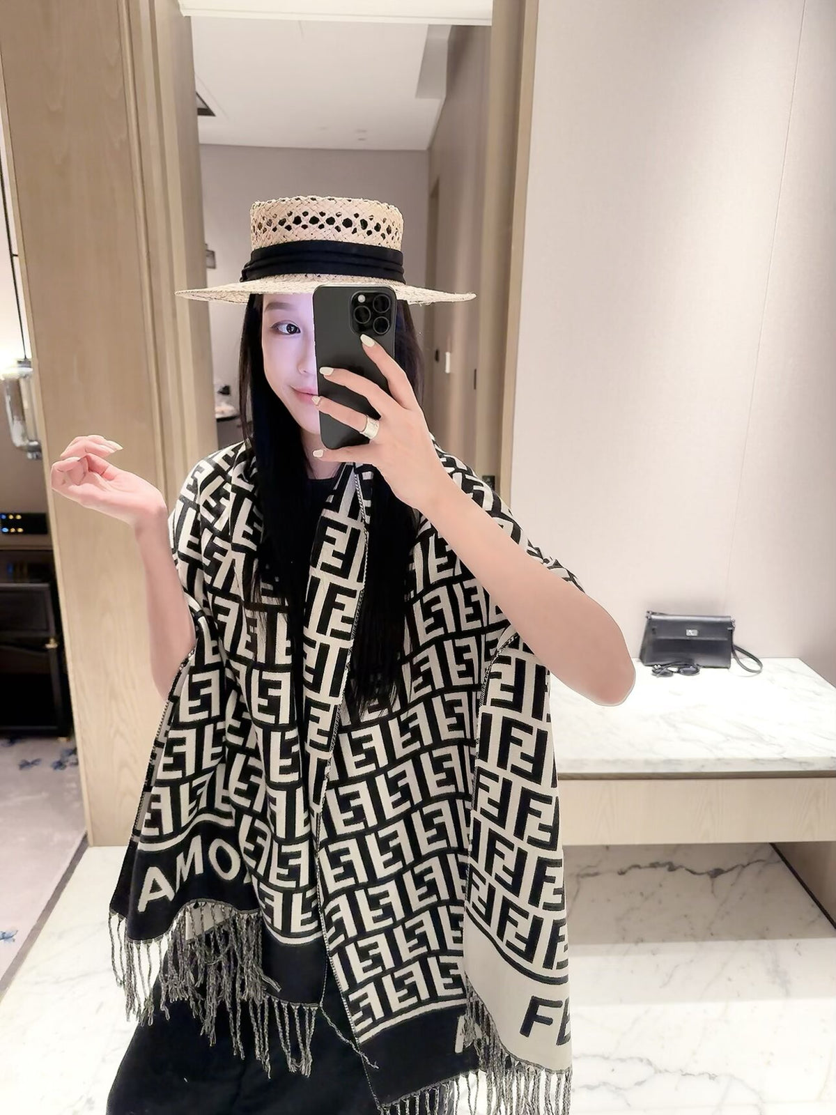 2026 New Geometric Jacquard Cashmere Scarf ✨｜Soft & Warm, Versatile Scarf & Wrap