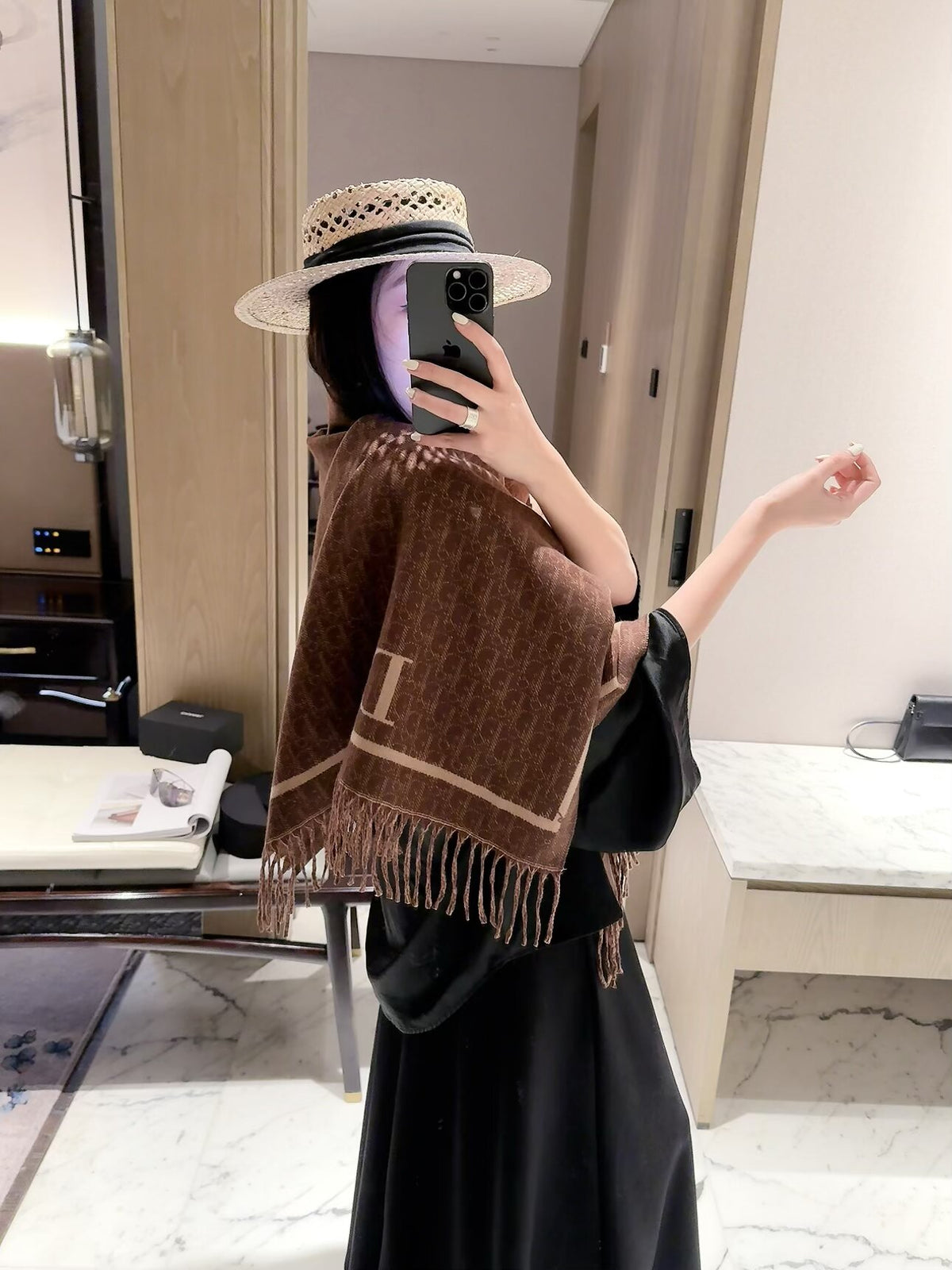 2026 New French-Inspired Jacquard Cashmere Scarf – Elegant Heritage Pattern, Soft Luxury Style