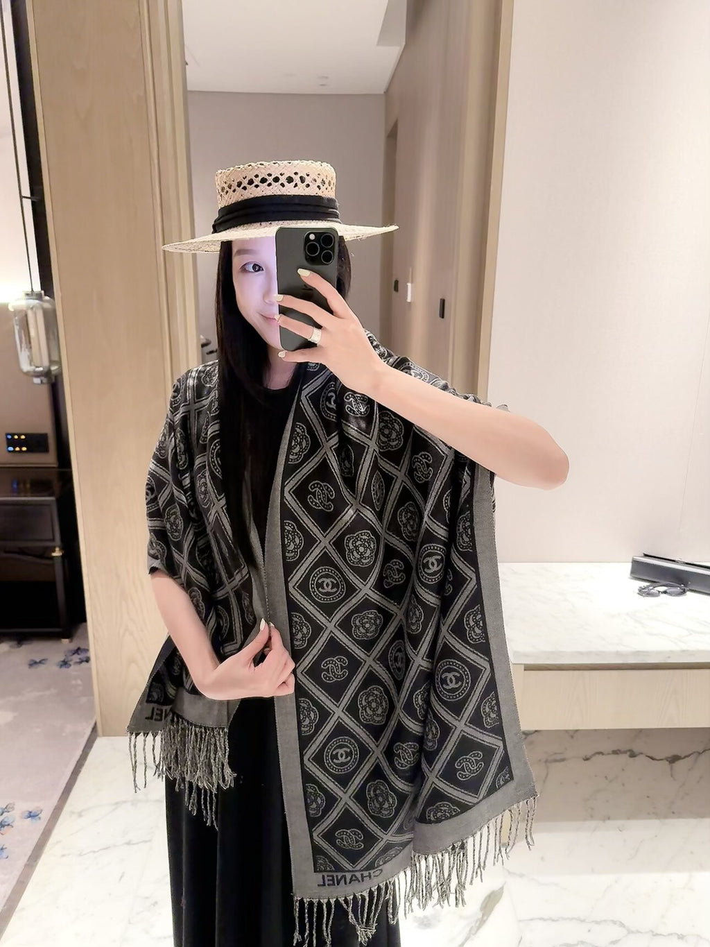 ✨ 2026 New Vintage Diamond Jacquard Cashmere Scarf – Refined Retro Elegance